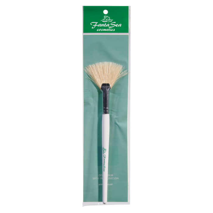 Facial Treatment and Cosmetic Brush, Large Fan